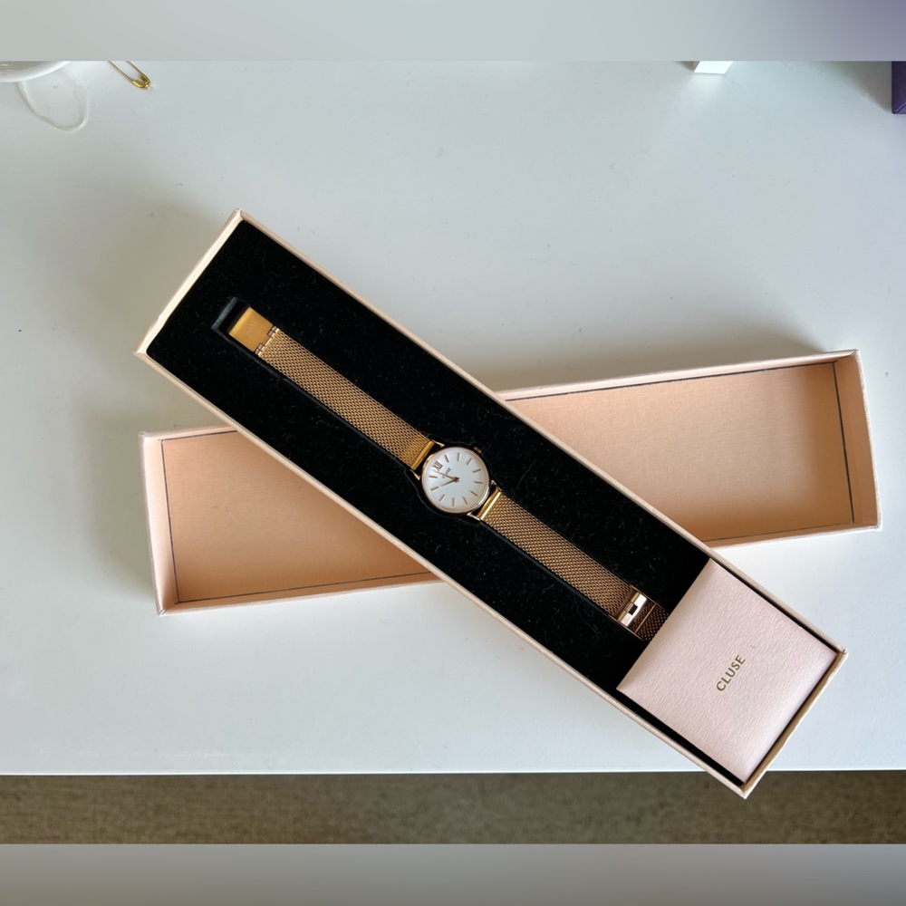 Dainty Rose Gold Watch 🌹